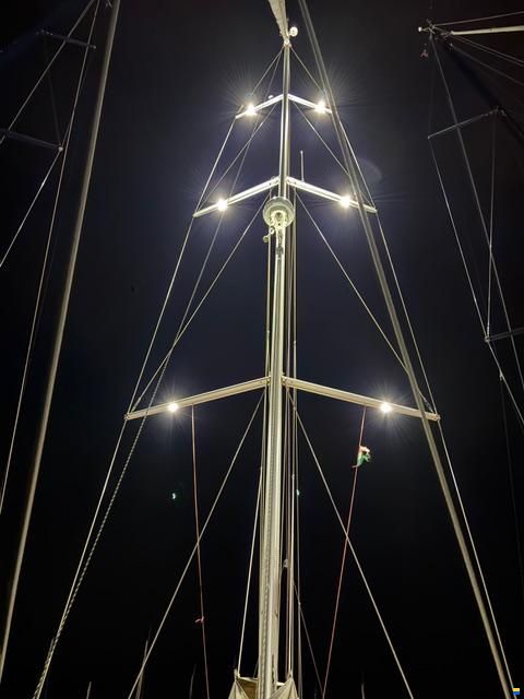 Hanse 548