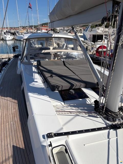 Hanse 548