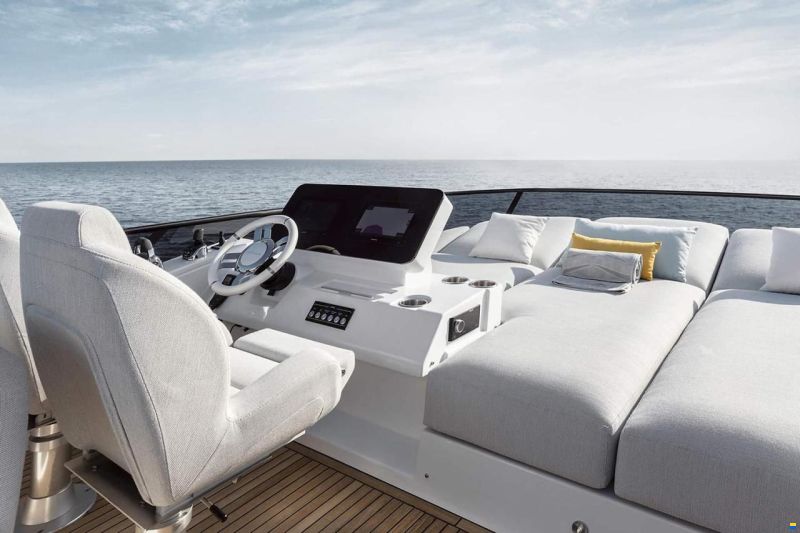 Azimut Fly 53