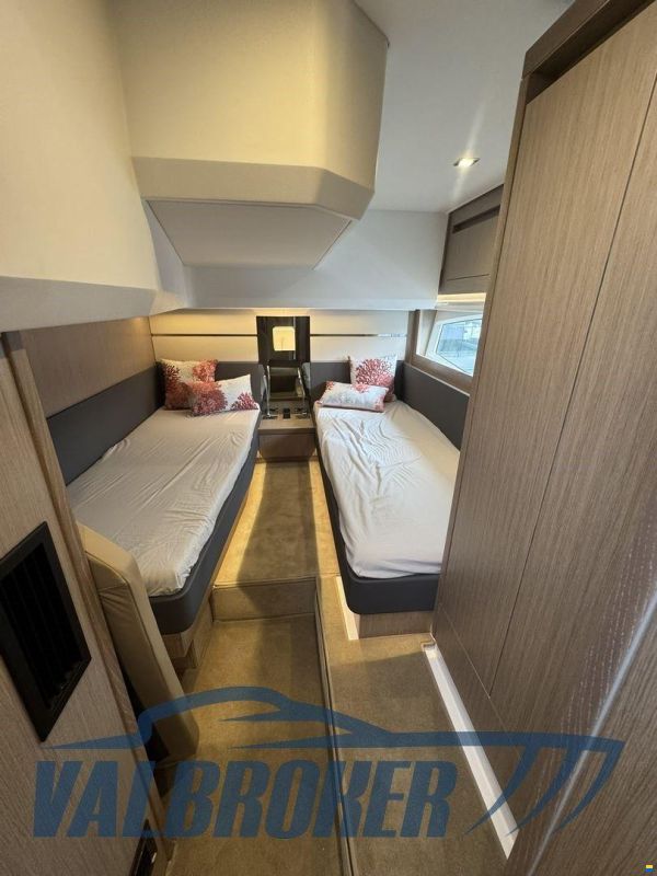 Sealine F430