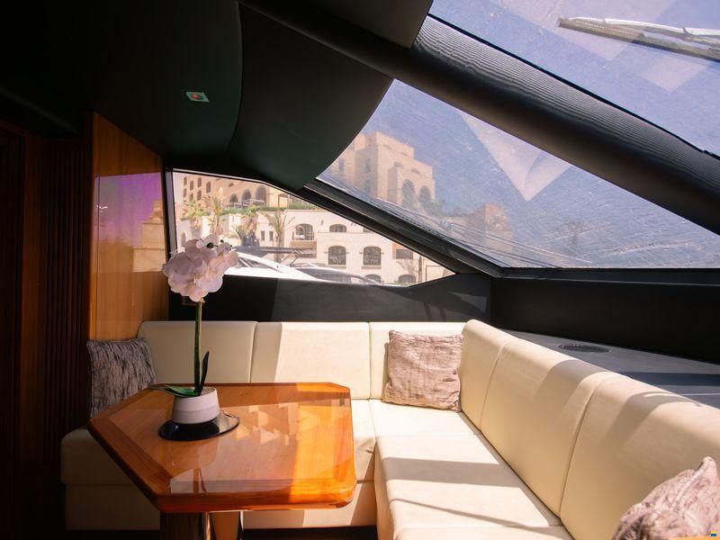 Sunseeker 86 Yacht