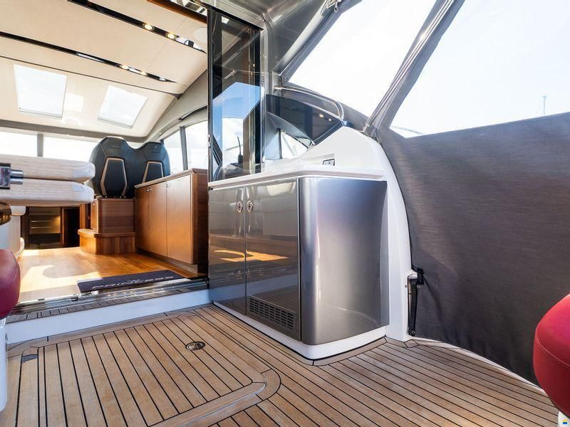 Sunseeker V50
