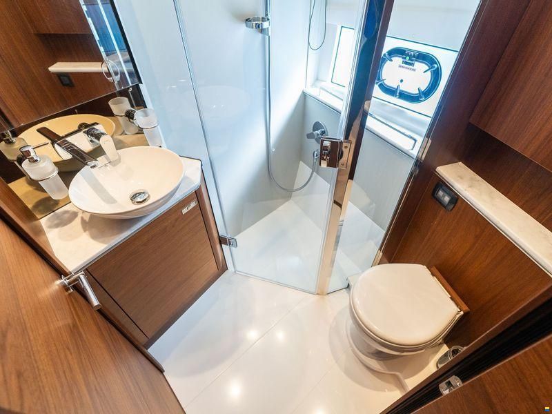 Sunseeker V50