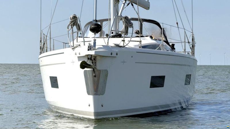 Bavaria C 42