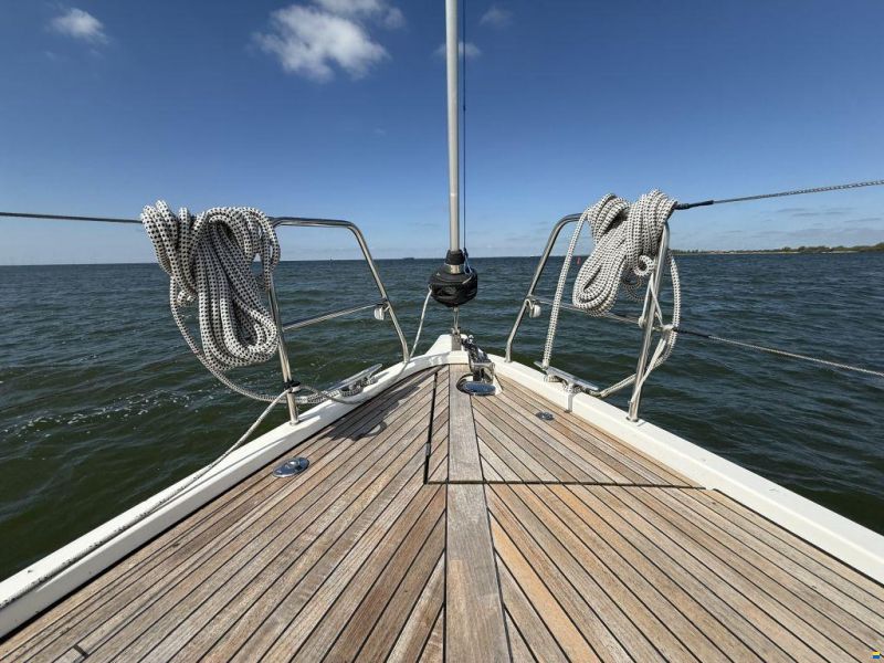 Bavaria C 42