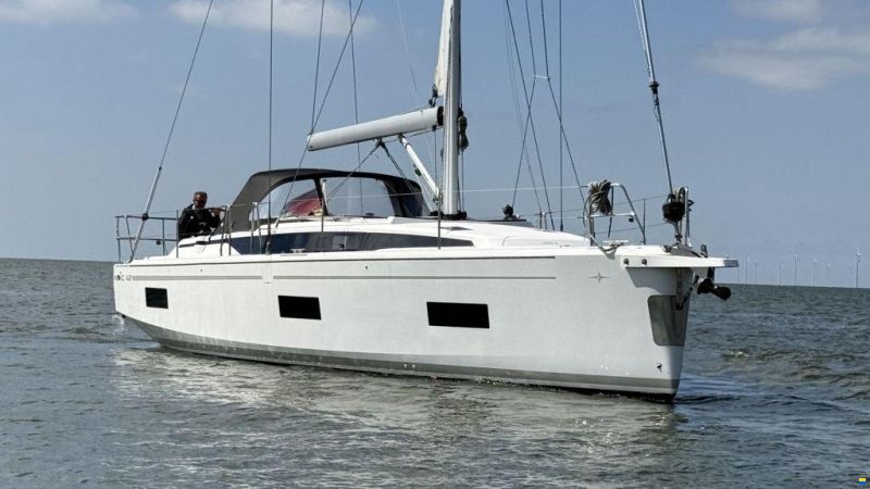 Bavaria C 42