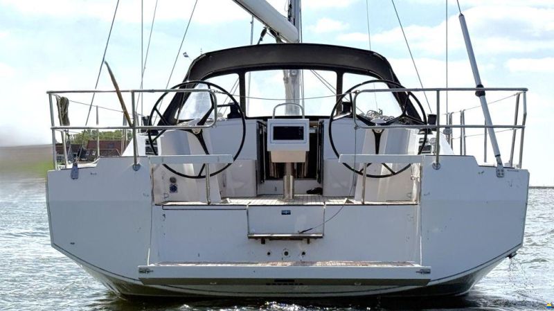 Bavaria C 42