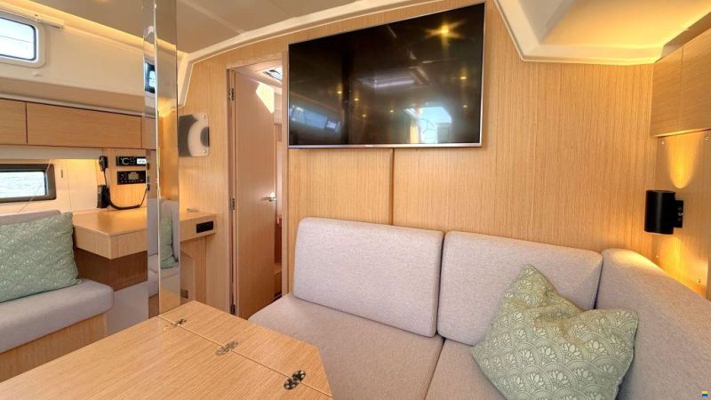 Bavaria C 42