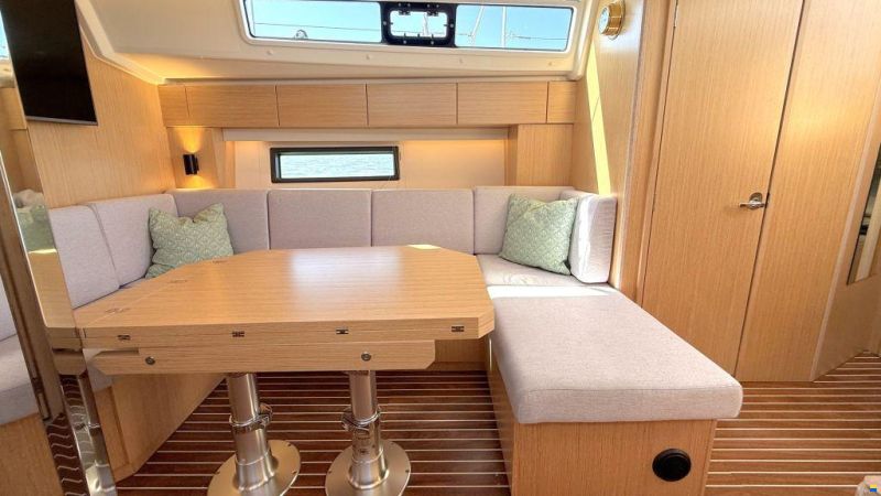 Bavaria C 42