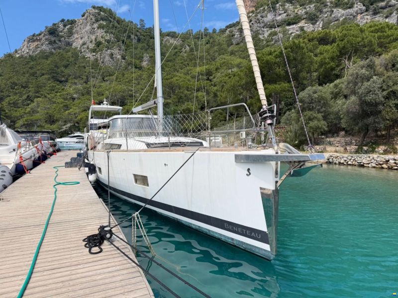 Beneteau Oceanis 55