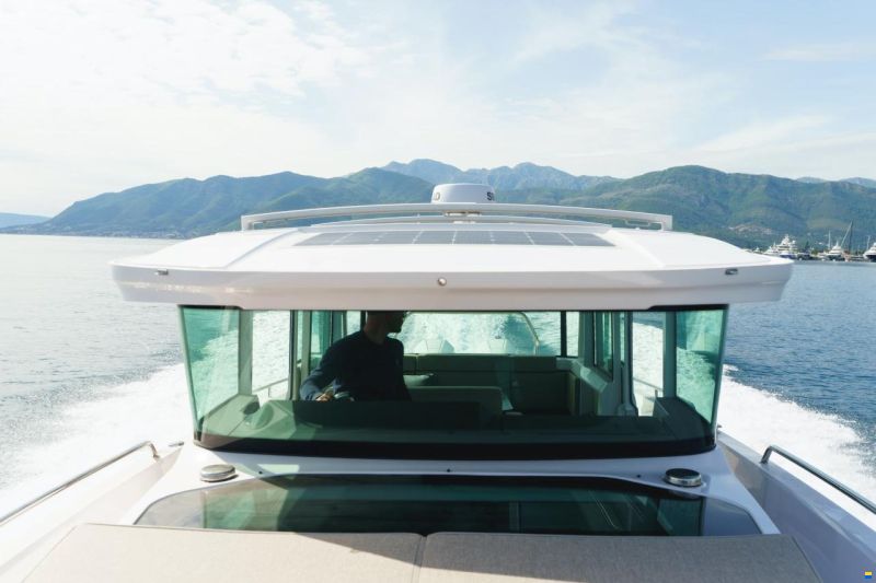 Axopar 37 XC Cross Cabin