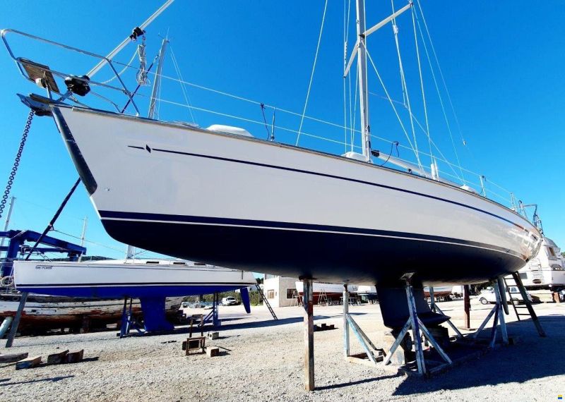 Bavaria 44