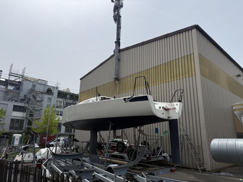 J Boats J/88