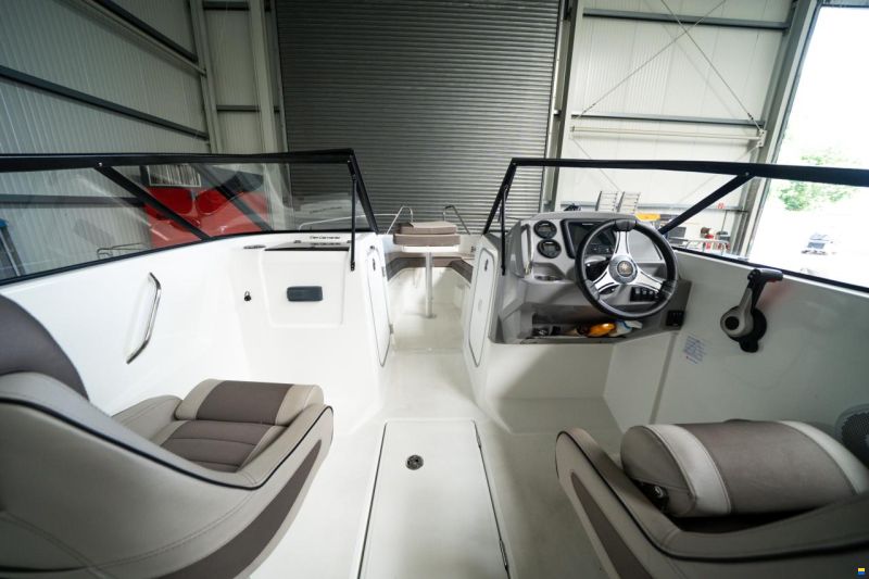 Jeanneau Cap Camarat 6.5 BR
