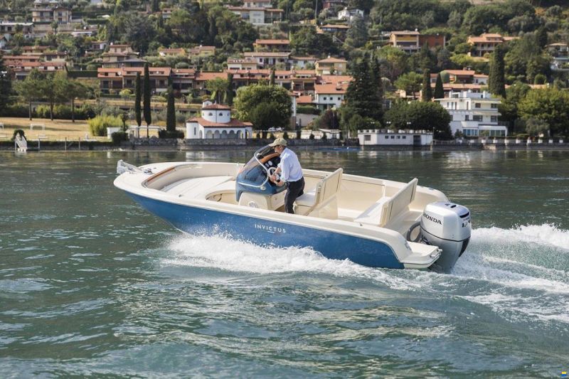 Invictus 200FX