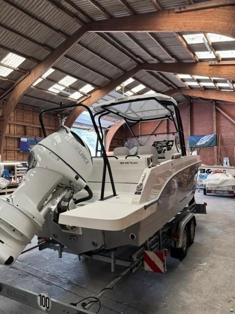 Beneteau Flyer 8 Sundeck V2