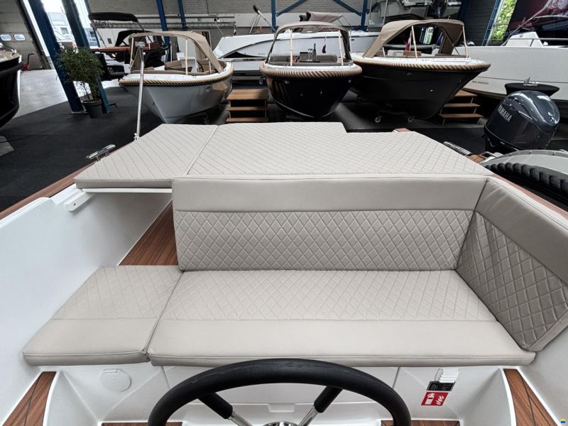 Maxima 630 Tender