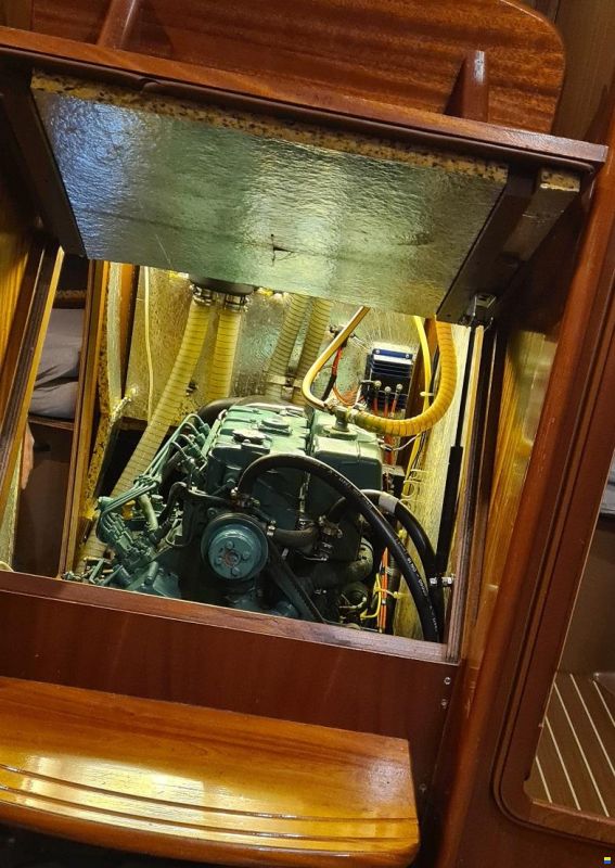 Bavaria 40-3