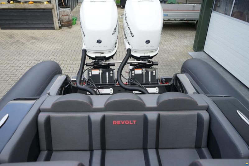 Revolt 950 Sport