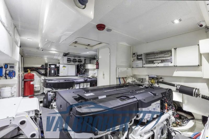 Absolute Navetta 68