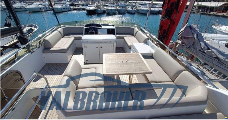 Princess 62 fly
