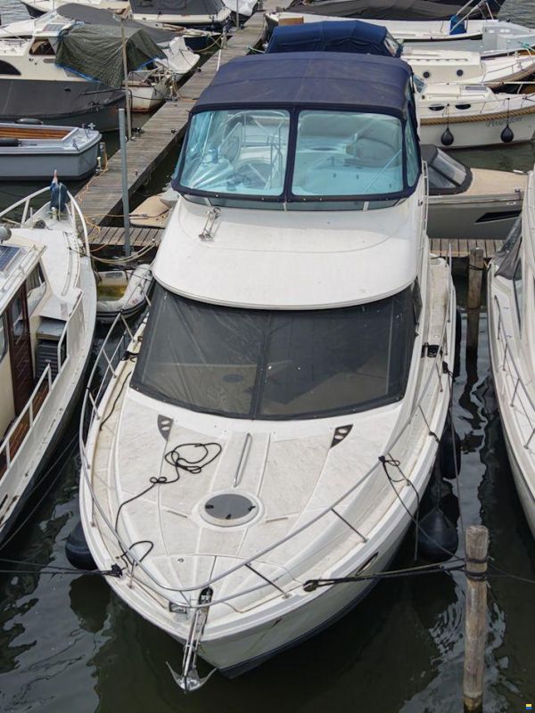 Meridian Yachts 391 Sedan