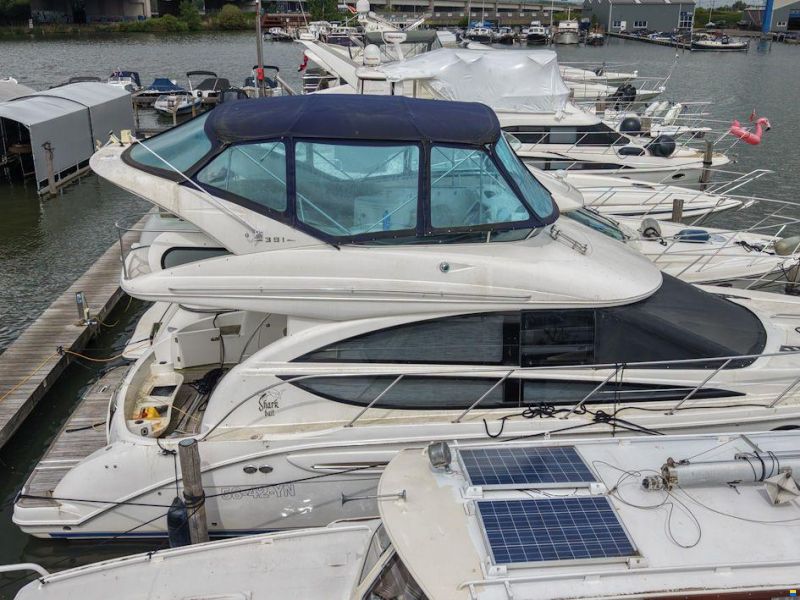 Meridian Yachts 391 Sedan