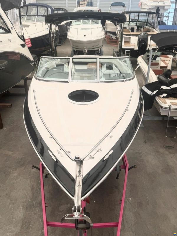 Regal Marine 2550 Cuddy
