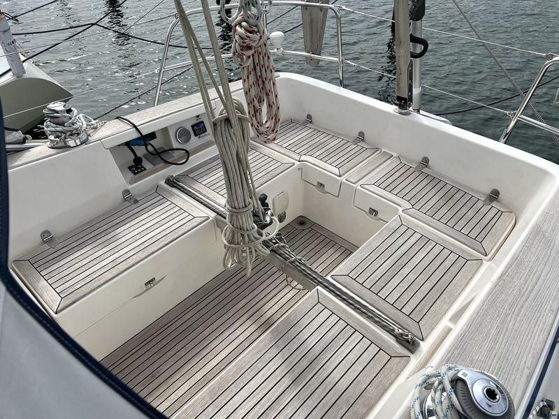 Hallberg Rassy 342