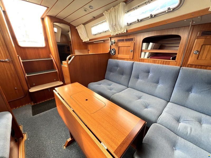 Hallberg Rassy 342