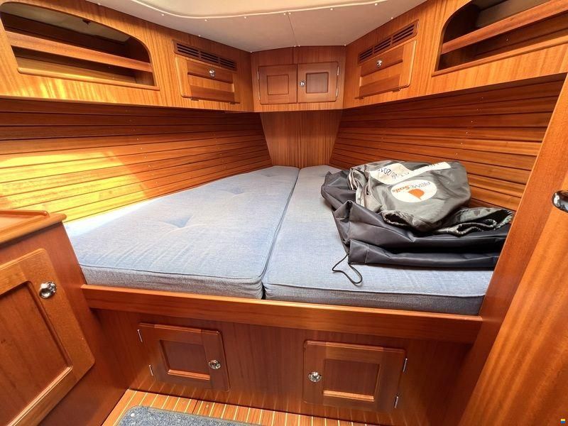 Hallberg Rassy 342