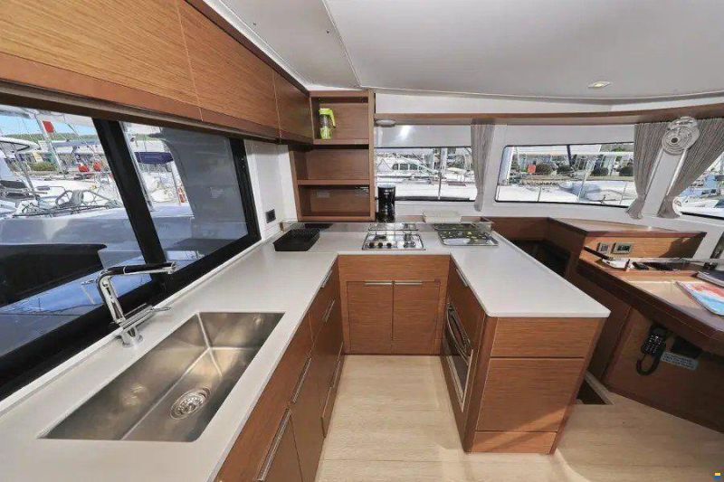 Groupe Beneteau Lagoon 46