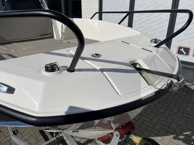 Quicksilver 555 Open