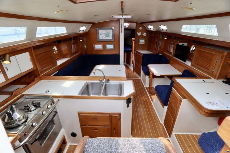 Catalina 36