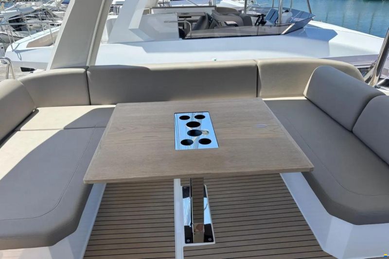 Leopard 53 Powercat