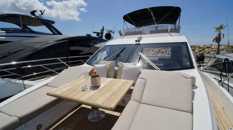 Sunseeker Manhattan 52