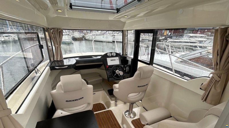Quicksilver 755 PILOTHOUSE