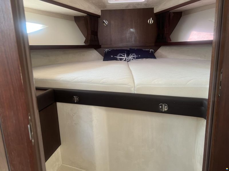 Galeon 335 HTS