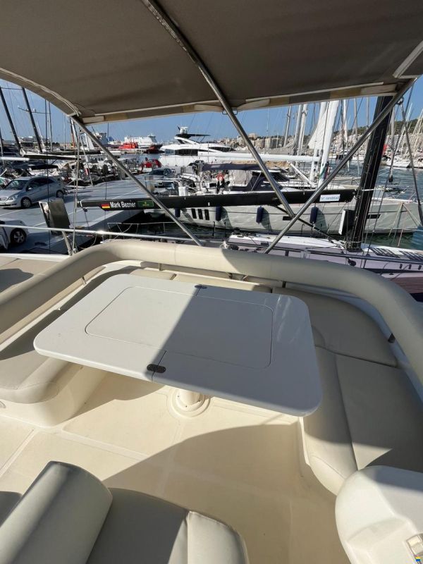 Ferretti 470