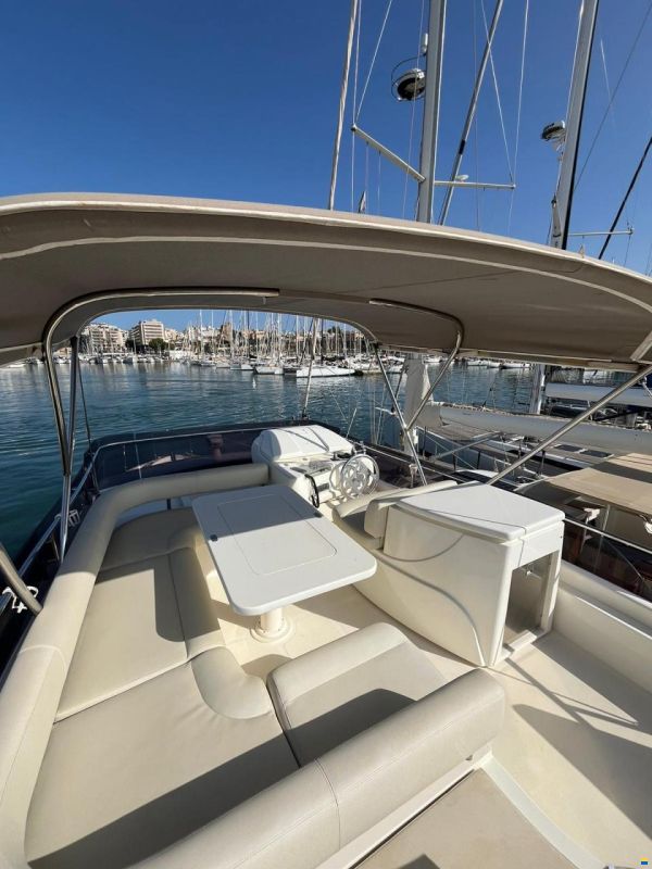 Ferretti 470