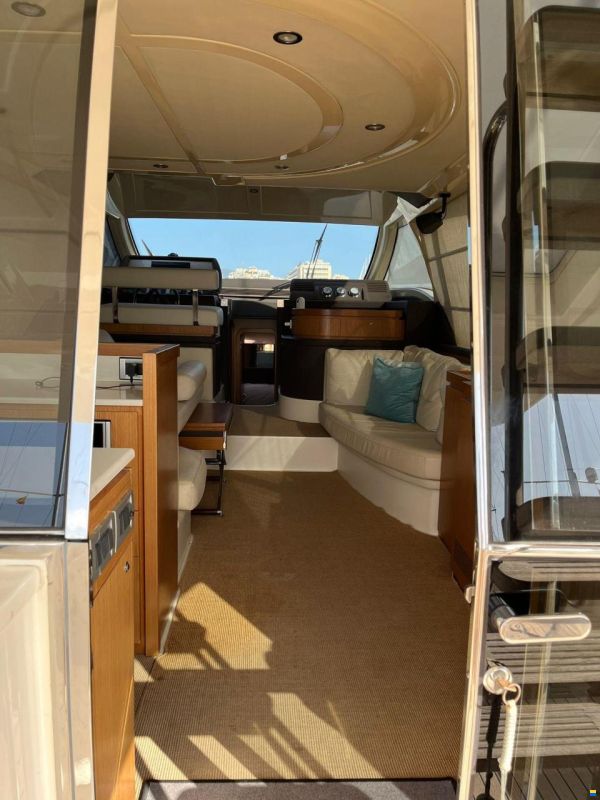 Ferretti 470
