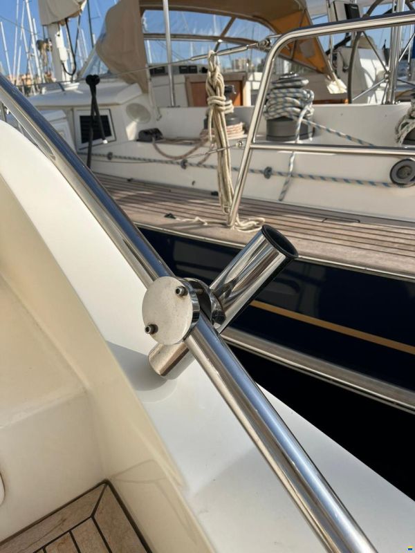 Ferretti 470