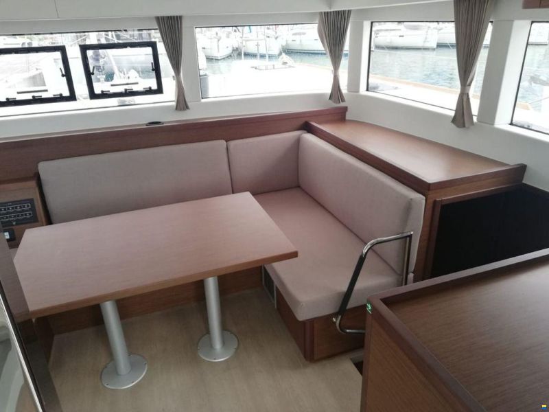 Lagoon 40