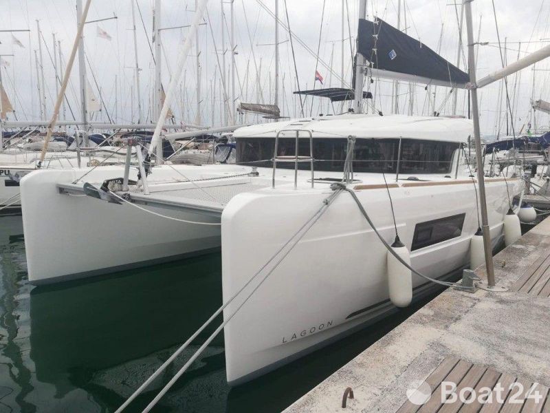 Lagoon 40