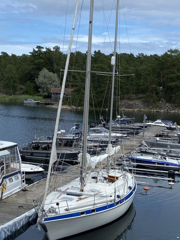 Morgan Out Island 41 ketch (416)