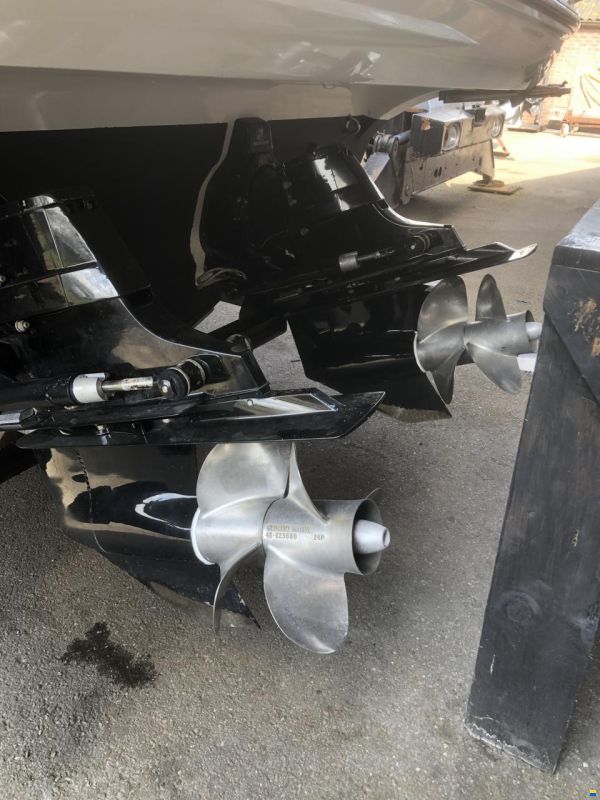 Bayliner 320 Cruiser