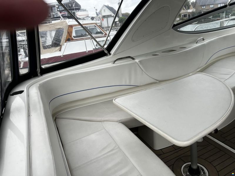 Bayliner 320 Cruiser