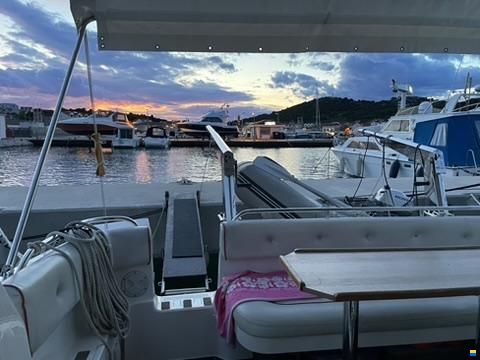 Sealine S310 Flybridge