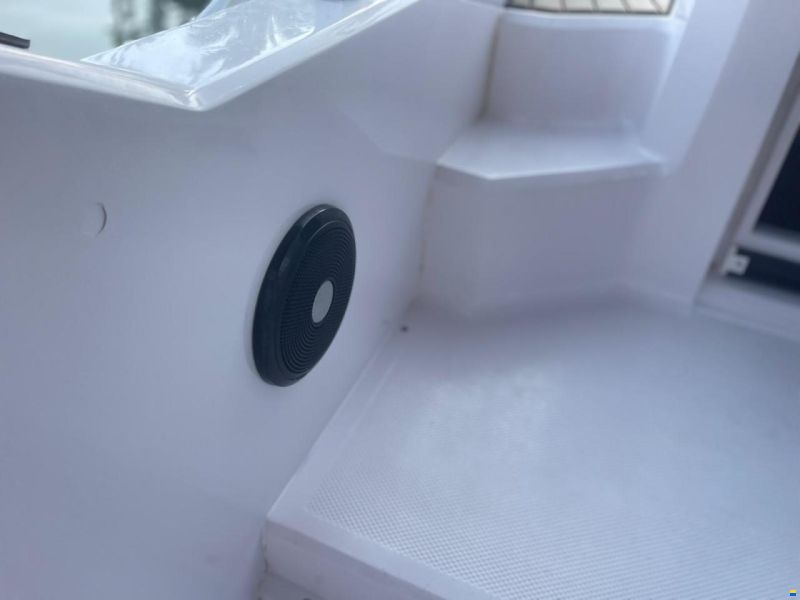 Ranieri Boat Next 240 SH