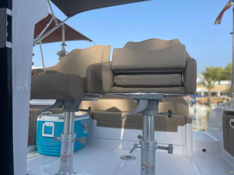 Ranieri Boat Next 240 SH